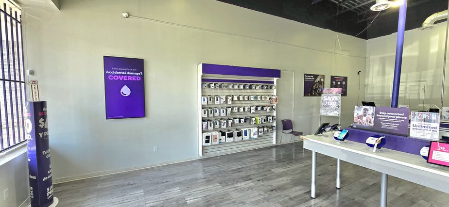 Metro by T-Mobile 4205 Little York Rd - 4205 Little York Rd 