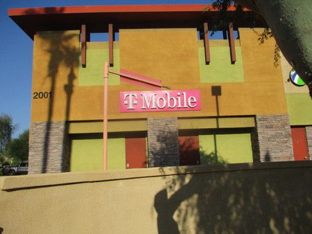 Exterior photo of T-Mobile Store at Arizona Ave & Warner, Chandler, AZ
