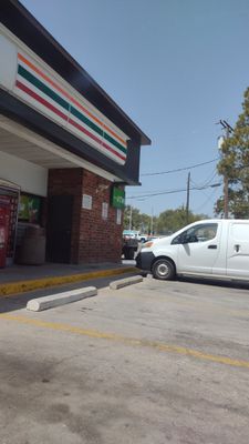 Image gallery for 7-Eleven