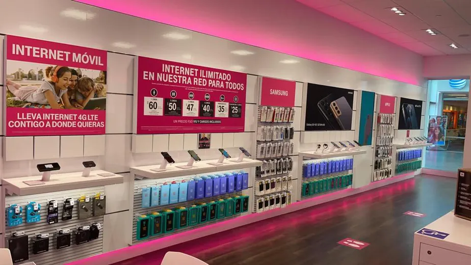  Interior photo of T-Mobile Store at Plaza Canovanas, Canovanas, PR 