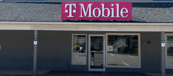 Exterior photo of T-Mobile Store at The Shoppes at Sky Top Plaza, Torrington, CT