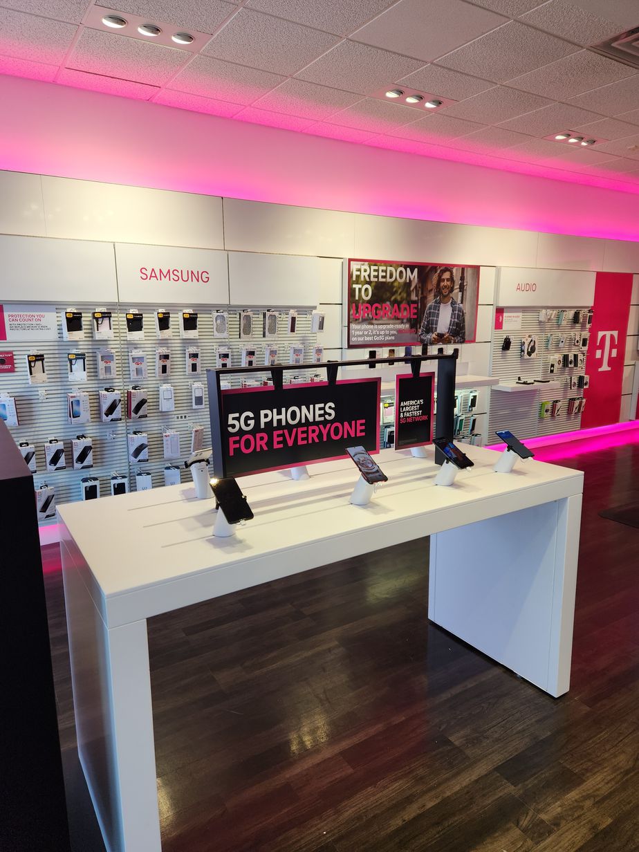 Interior photo of T-Mobile Store at US 71 & MO 58, Raymore, MO