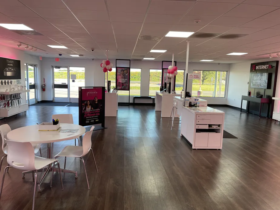  Interior photo of T-Mobile Store at Gebhardt Rd & Meyer St, Sealy, TX 