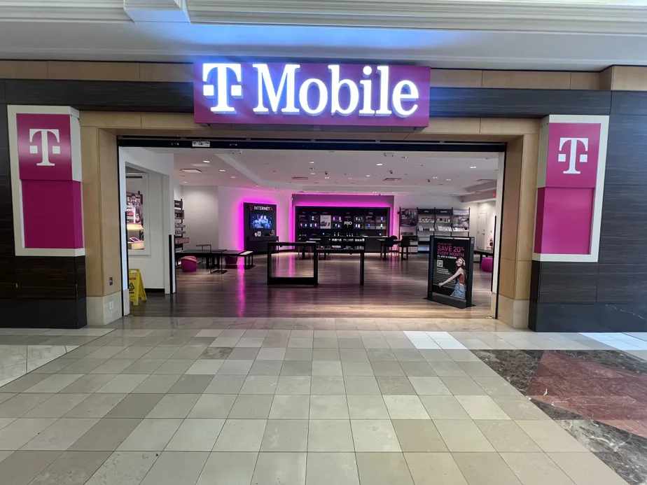  Exterior photo of T-Mobile Store at Oakdale Mall, Johnson City, NY 