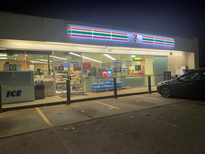 Image gallery for 7-Eleven