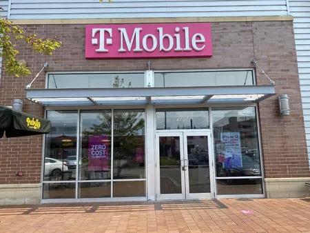  Exterior photo of T-Mobile Store at Elston Ave & Logan Blvd, Chicago, IL 