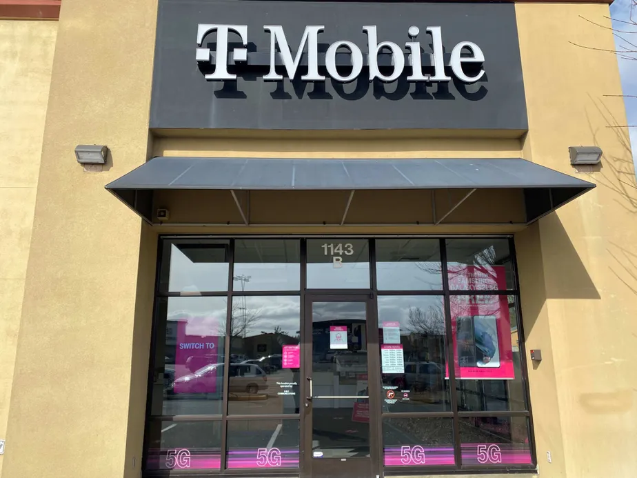  Exterior photo of T-Mobile store at E Wishkah St & N Tyler St, Aberdeen, WA 