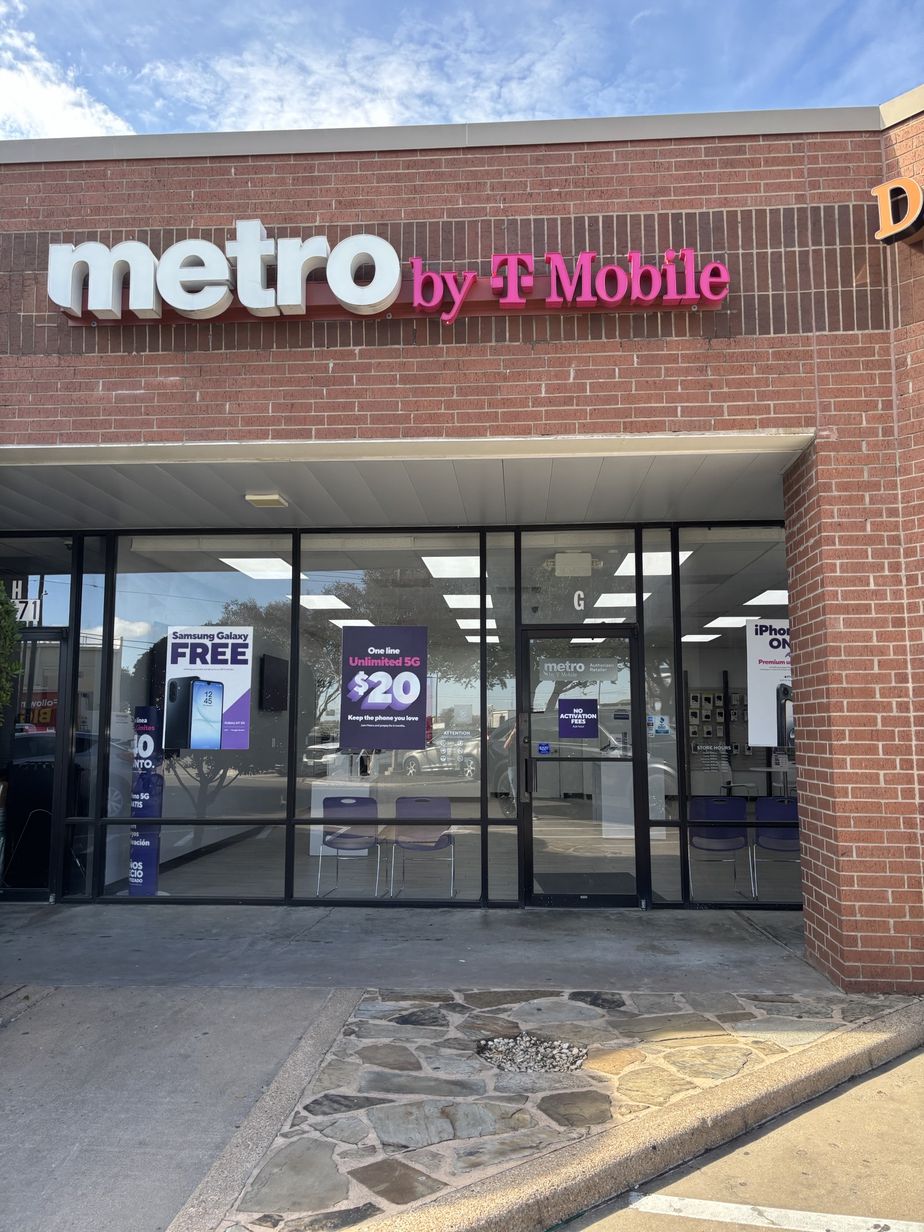 Metro by T-Mobile 1671 Main St - 1671 Main St 
