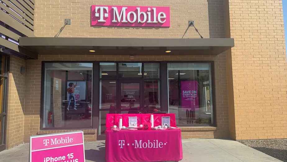  Exterior photo of T-Mobile Store at W Wisconsin Ave & N 22nd St, Milwaukee, WI 