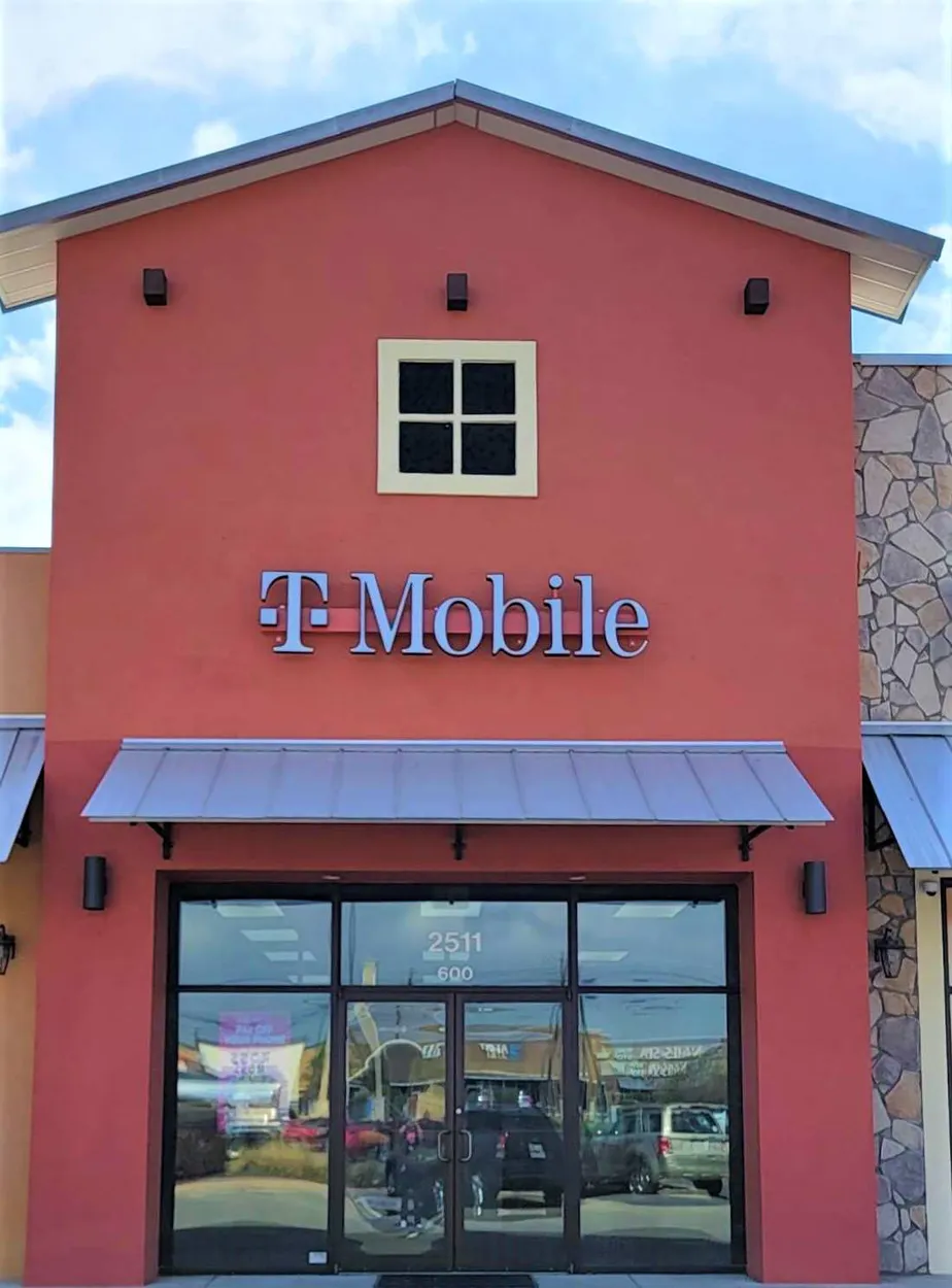 Exterior photo of T-Mobile store at Us Hwy 281 & Trade St, Marble Falls, TX