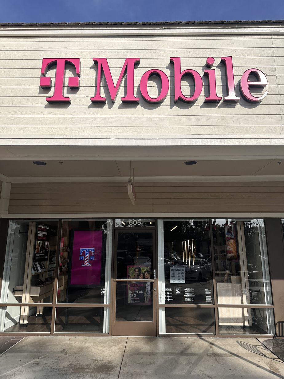 Exterior photo of T-Mobile Store at Mandalay Village Marketplace, Port Hueneme, CA