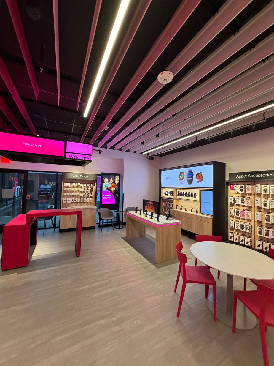  Interior photo of T-Mobile Store at Northern & Manhasset Woods, Manhasset, NY 