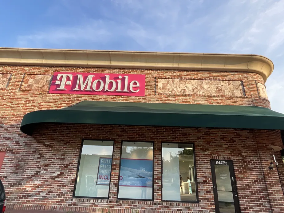  Exterior photo of T-Mobile Store at Dallas Pkwy & Trinity Mills Rd, Dallas, TX 
