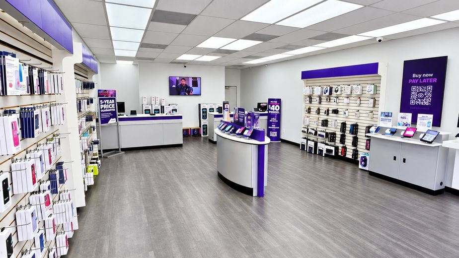 Metro by T-Mobile 311 Del Prado Blvd S, - 311 Del Prado Blvd S, 