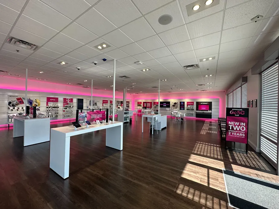 Interior photo of T-Mobile Store at Alliance- Presidio Town Center, Ft Worth, TX