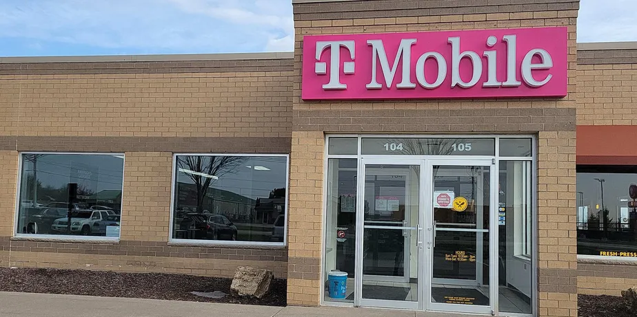 Exterior photo of T-Mobile store at Asbury Rd & Holiday Dr, Dubuque, IA