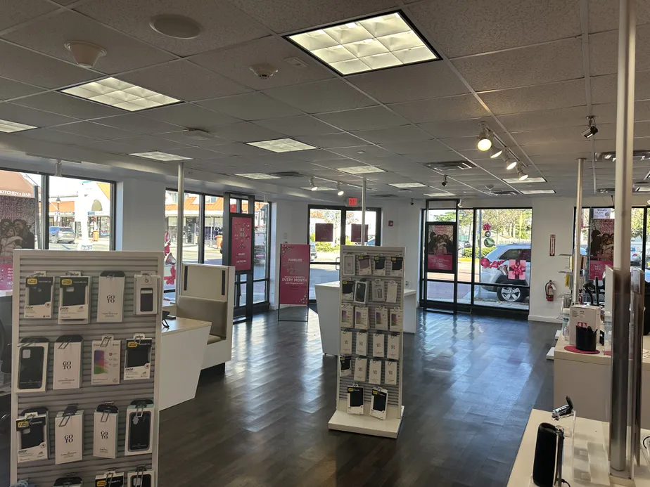  Interior photo of T-Mobile Store at Broadway & Washington St, Bethpage, NY 