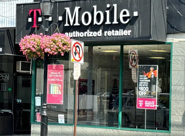  Exterior photo of T-Mobile Store at Main & Irma, Port Washington, NY 