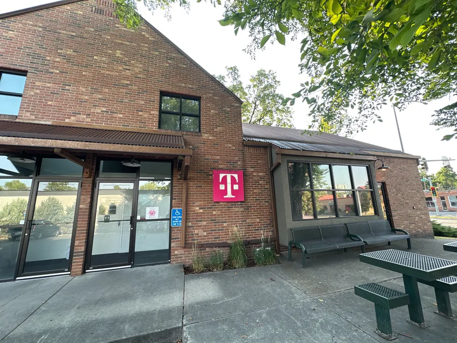  Exterior photo of T-Mobile Store at Main & N 7th St, Bozeman, MT 