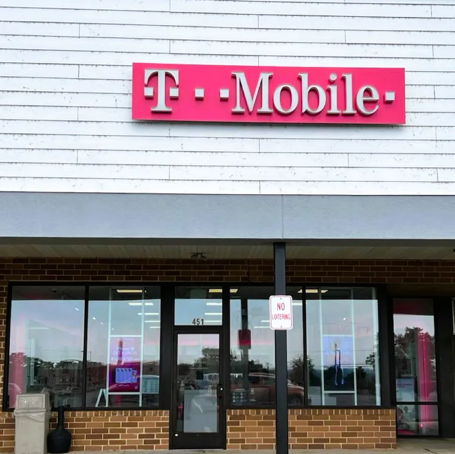 Exterior photo of T-Mobile Store at N Enola Rd & College Hill Rd, Enola, PA 