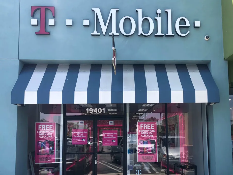  Exterior photo of T-Mobile store at Victory & Tampa, Reseda, CA 