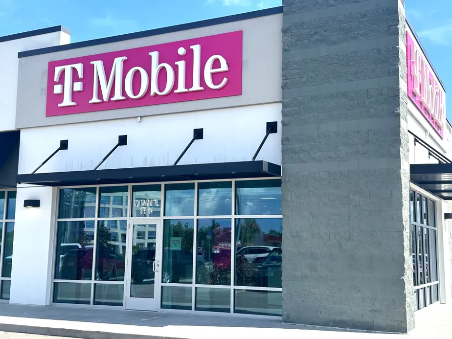 Exterior photo of T-Mobile Store at Tamiami Trail & Cochran Blvd, Port Charlotte, FL