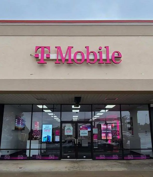  Exterior photo of T-Mobile store at Hwy 9 & Farm Lake Rd, Boiling Springs, SC 