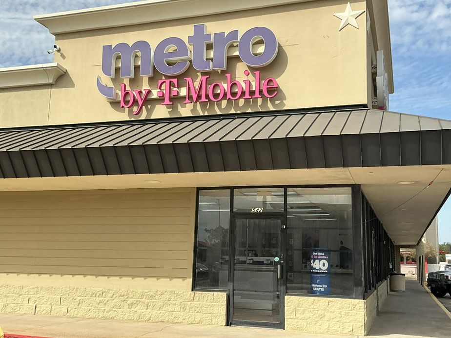 Metro by T-Mobile 542 S Mason Rd - 542 S Mason Rd 