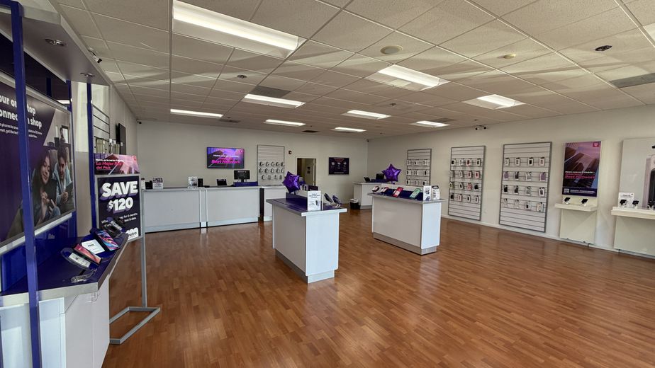 Metro by T-Mobile 14919 SE Stark St - 14919 SE Stark St