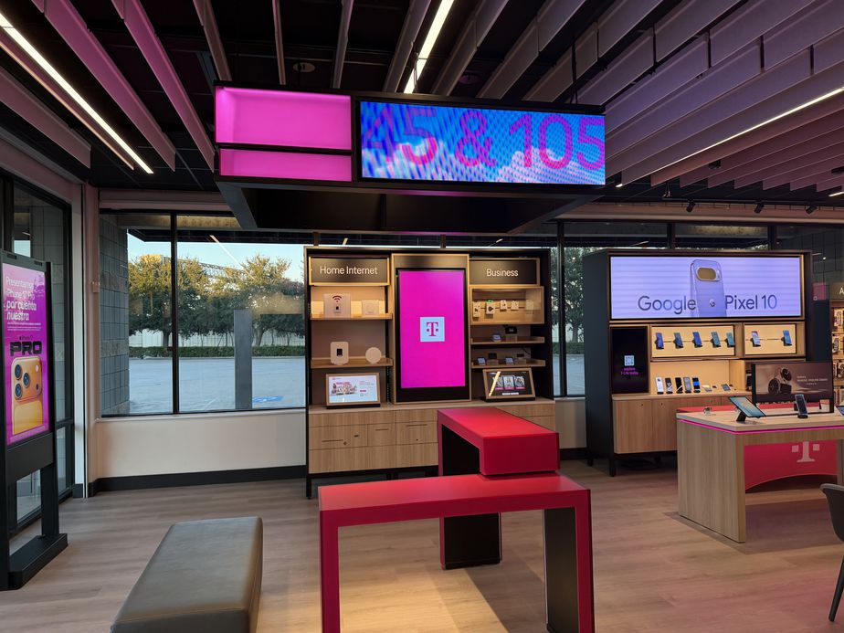  Interior photo of T-Mobile Store at I-45 & Sh 105, Conroe, TX 
