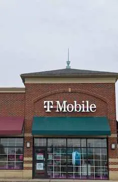 Exterior photo of T-Mobile store at Rockside Rd & Plaza Dr, Independence, OH