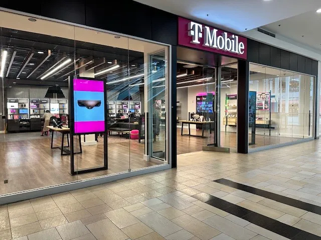  Exterior photo of T-Mobile Store at Newport Centre, Jersey City, NJ 