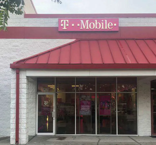Exterior photo of T-Mobile store at Waters Crossing, Tampa, FL