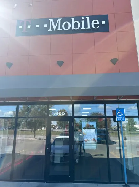  Exterior photo of T-Mobile Store at Douglas & Merle Hay, Des Moines, IA 