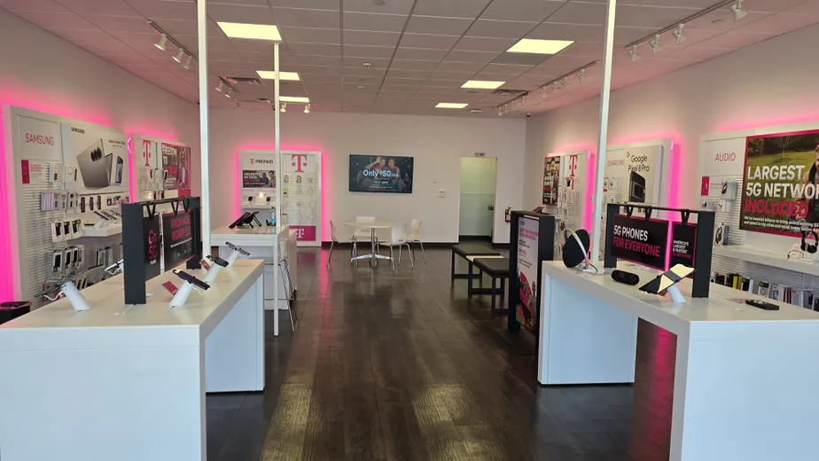  Interior photo of T-Mobile Store at US 66 & Edgewood, Edgewood, NM 