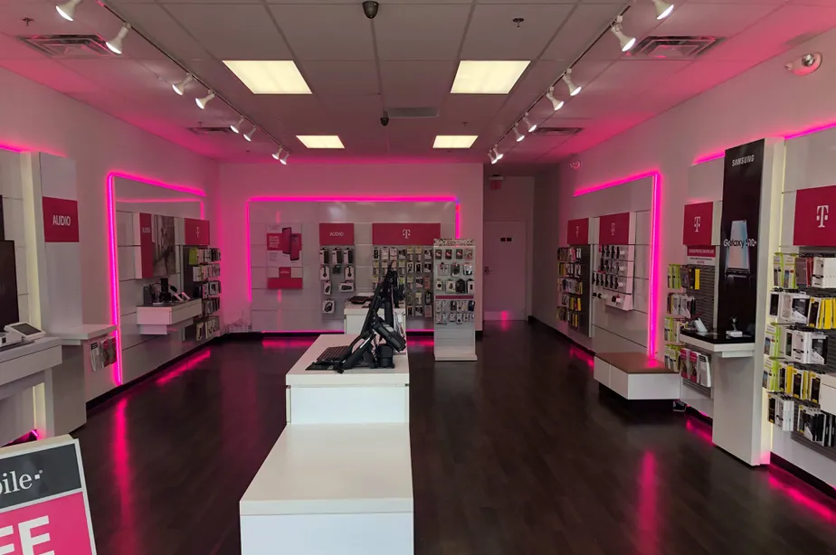 Interior photo of T-Mobile Store at Dequindre & 12 Mile 3, Warren, MI