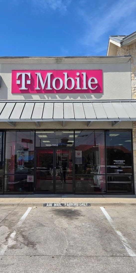 Exterior photo of T-Mobile Store at S Main St & Adams Dr, Weatherford, TX