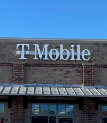 Exterior photo of T-Mobile store at Old Schoolhouse Rd & Valley Rd, Oconomowoc, WI
