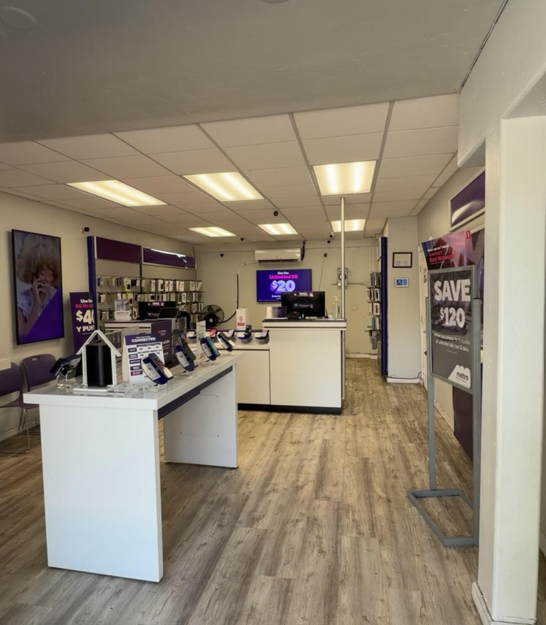 Metro by T-Mobile 2161 Broad St - 2161 Broad St 