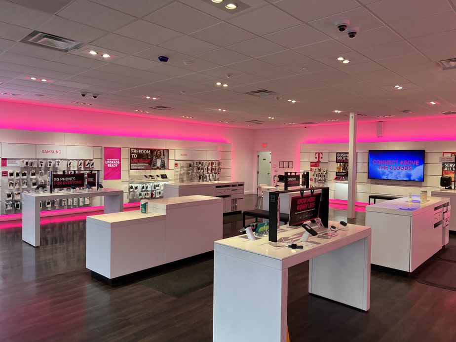 Interior photo of T-Mobile Store at Ritchie Station, Capitol Heights, MD