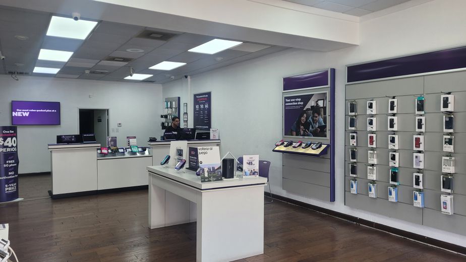 Metro by T-Mobile 4353 Gannon Ln - 4353 Gannon Ln 