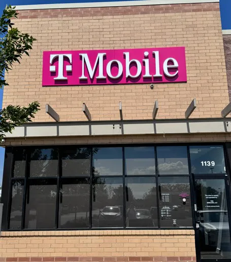  Exterior photo of T-Mobile Store at Route 59 & Vertin, Shorewood, IL 