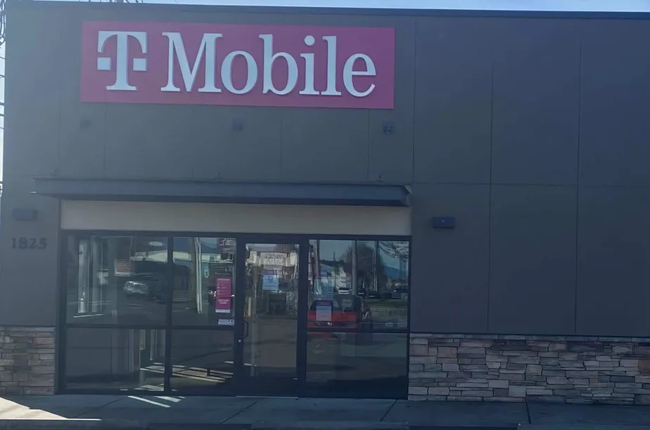 Exterior photo of T-Mobile store at Riverside Dr & Riverside Ln, Mount Vernon, WA