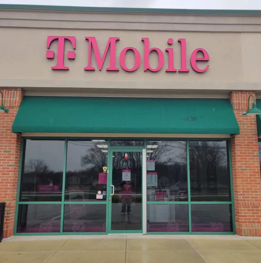 Exterior photo of T-Mobile store at N Green St & N State Road 267, Brownsburg, IN