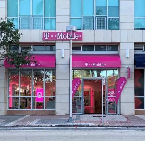 Exterior photo of T-Mobile Store at Biscayne Blvd & NE 2nd Street, Miami, FL