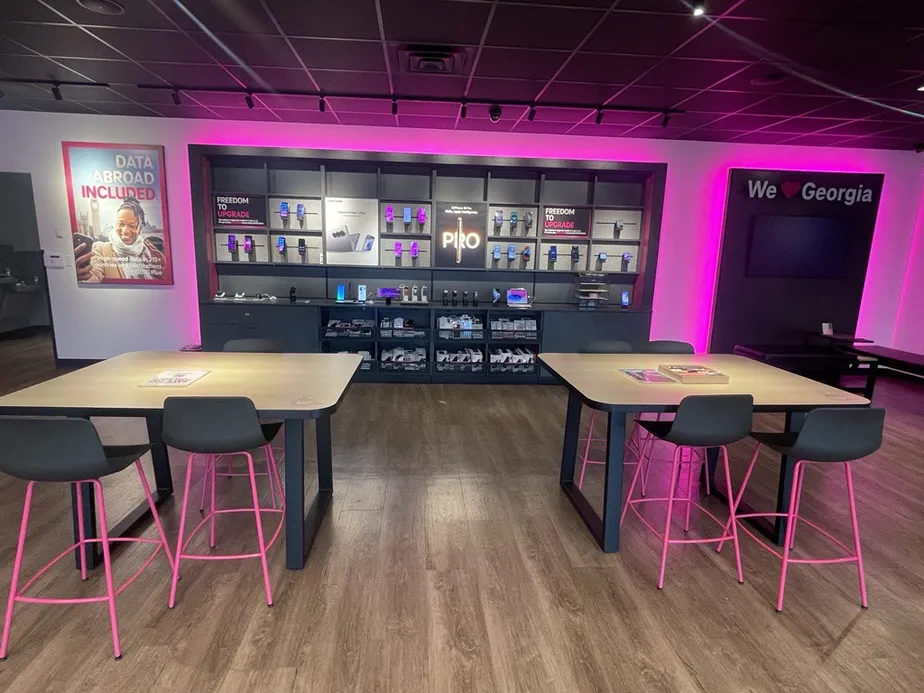  Interior photo of T-Mobile Store at Main & Green, Swainsboro, GA 