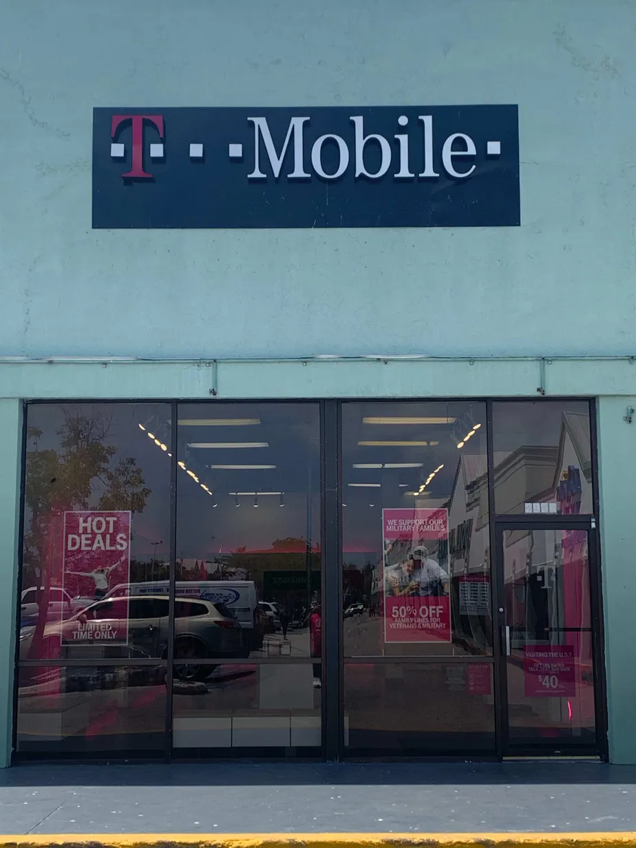 Exterior photo of T-Mobile store at N Roosevelt Blvd & Kennedy Dr, Key West, FL