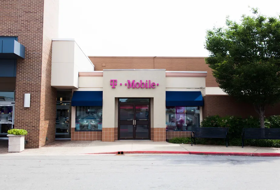 Exterior photo of T-Mobile store at Mccain Mall, North Little Rock, AR