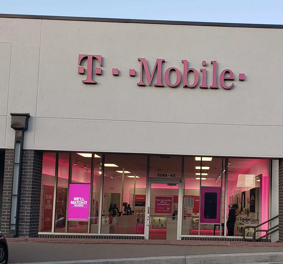 Exterior photo of T-Mobile store at Youngfield & 32nd 2, Wheat Ridge, CO