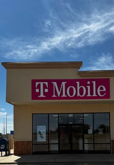 Exterior photo of T-Mobile Store at US 70 & Kilgore, Portales, NM